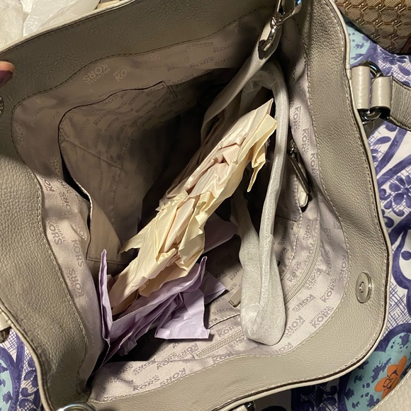 Michael kors handbag - Picture 3 of 5